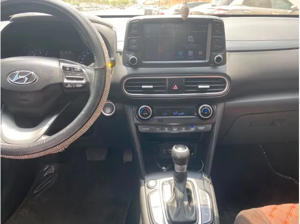 Car image 15