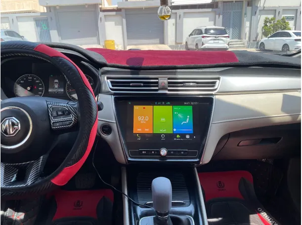 Car image 19