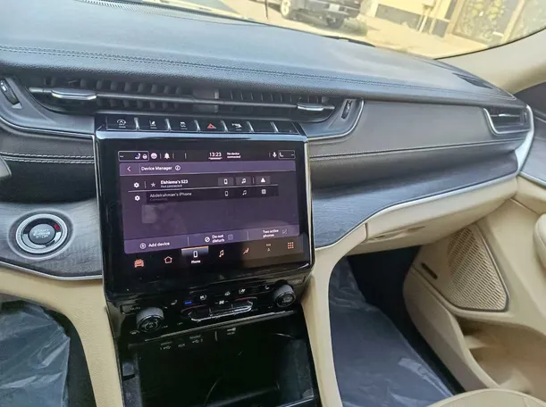 Car image 25