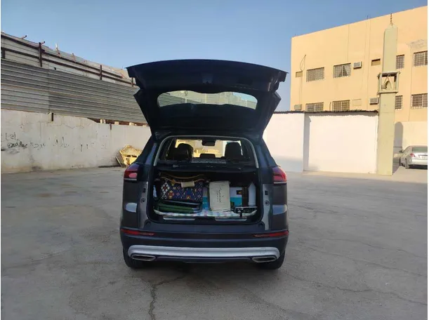 Car image 24