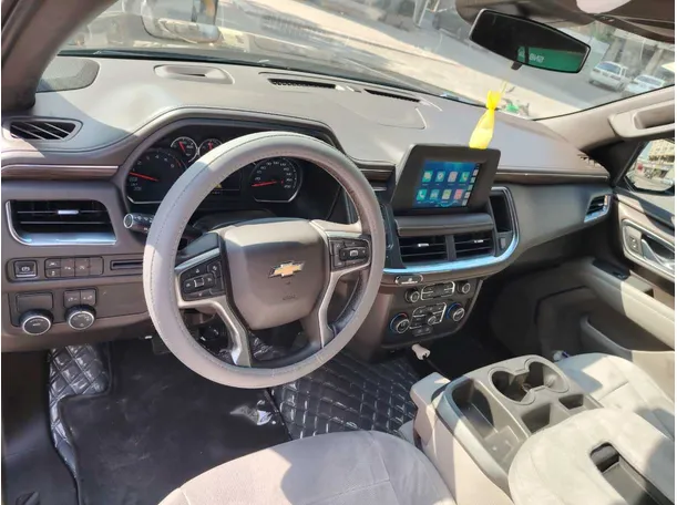 Car image 13