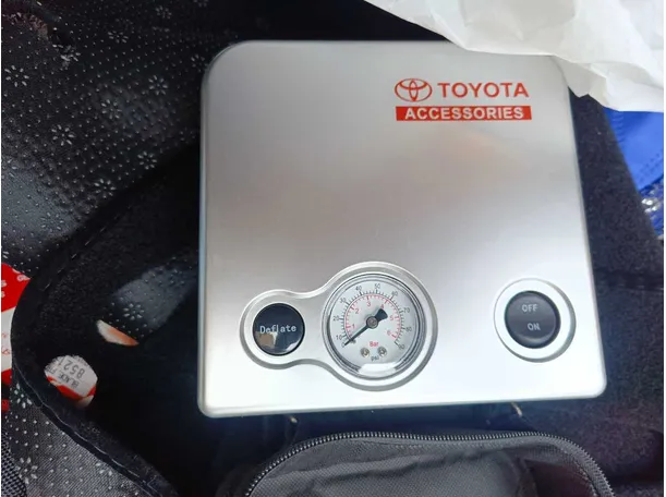Car image 27