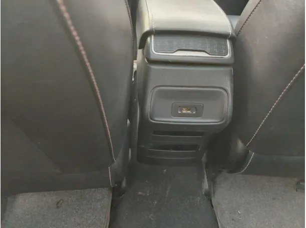 Car image 36