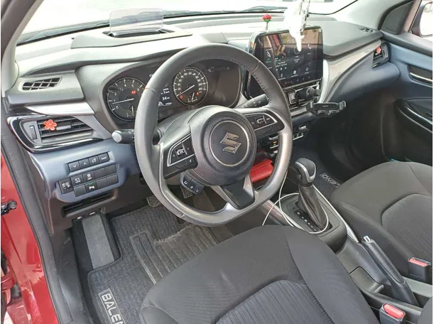 Car image 11