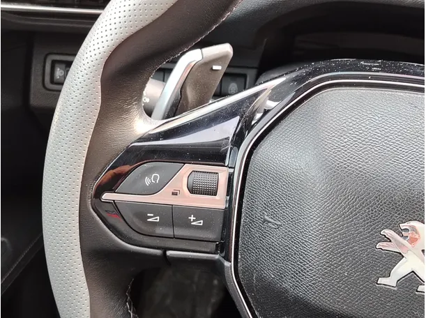 Car image 28