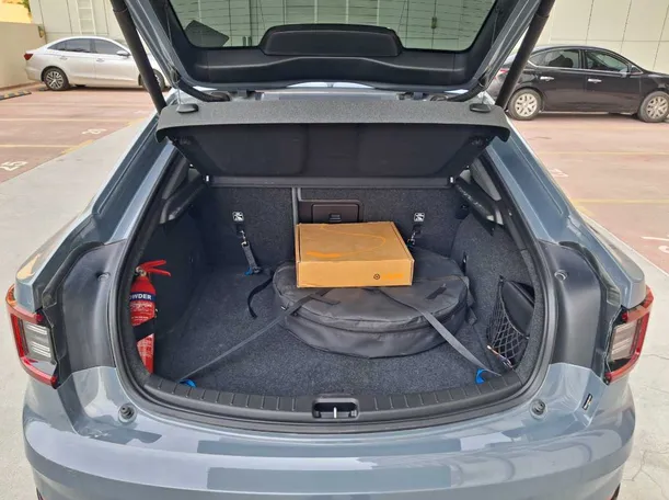 Car image 20