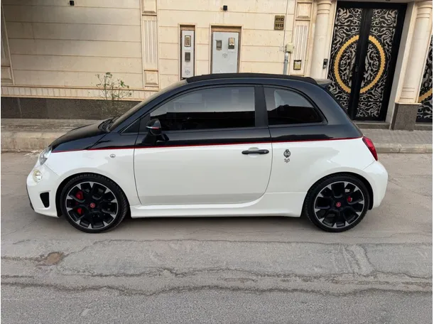 Car image 9