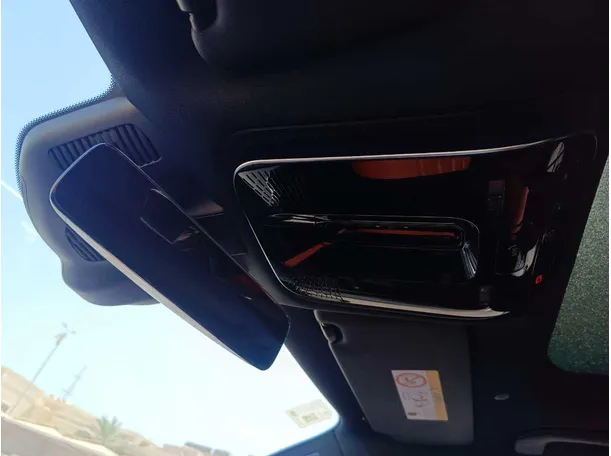 Car image 37