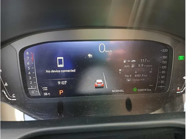 Car image 17