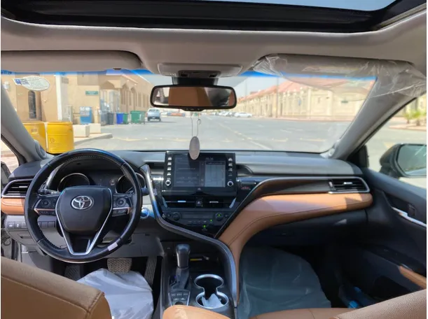 Car image 15