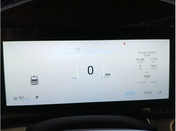 Car image 19