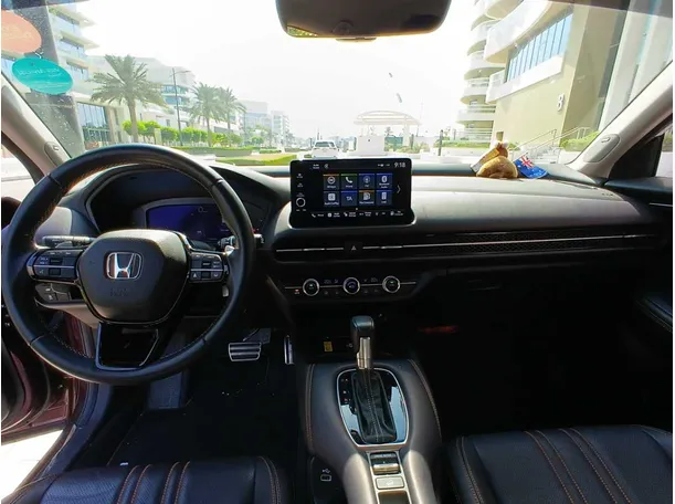 Car image 15