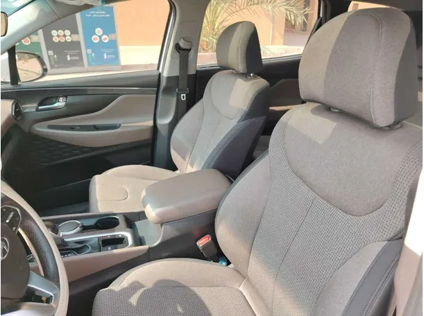 Car image 15