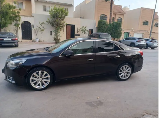 Car image 8