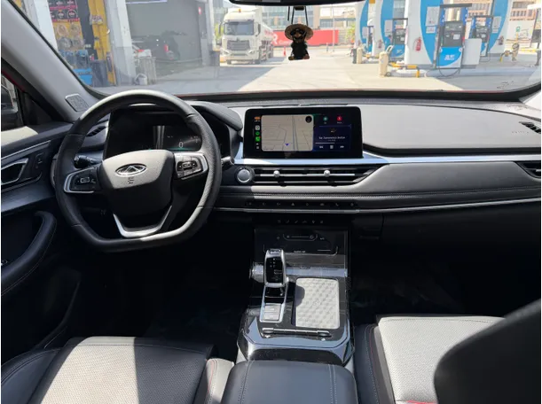 Car image 5