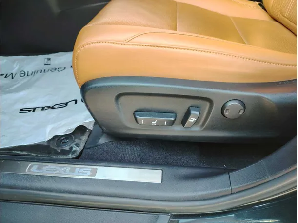 Car image 40