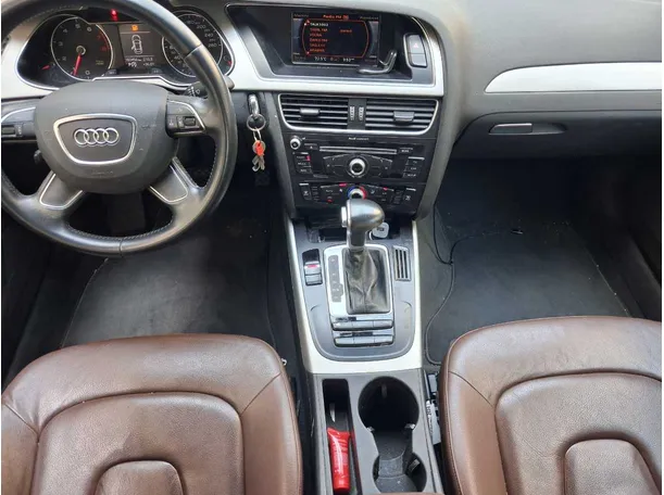 Car image 18