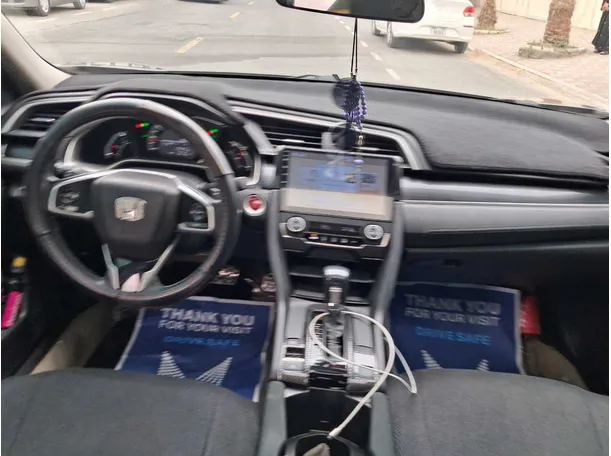 Car image 15