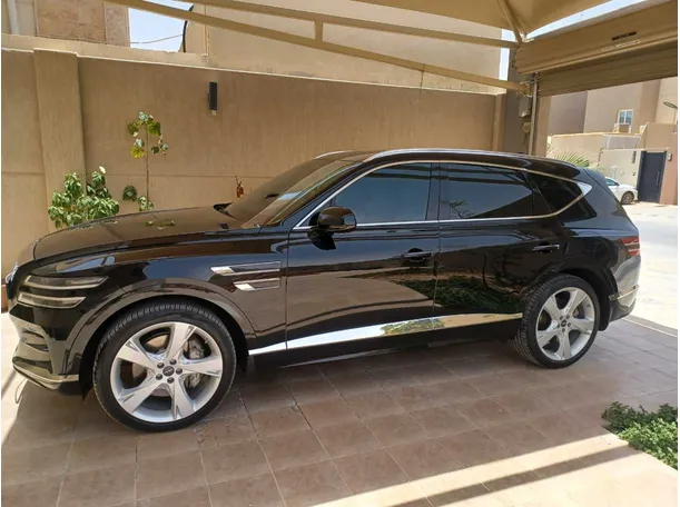 Car image 8