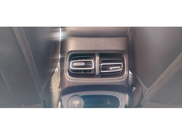Car image 27