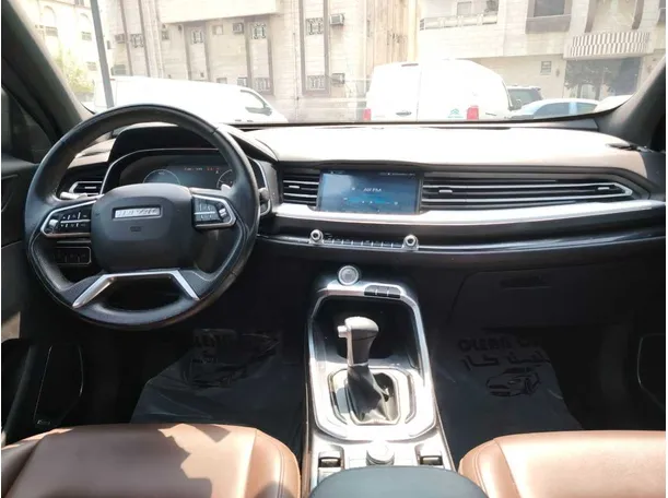 Car image 23