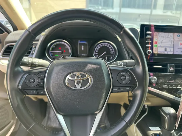 Car image 7