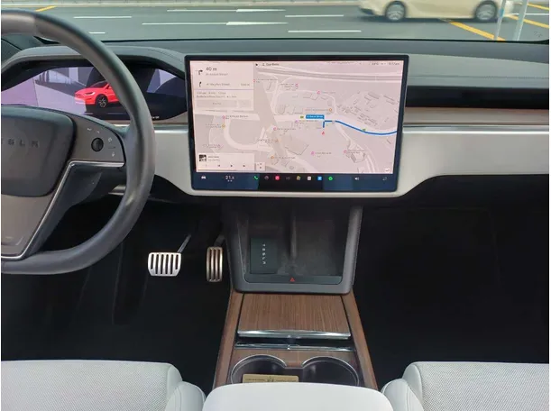 Car image 17