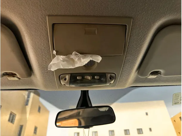 Car image 22