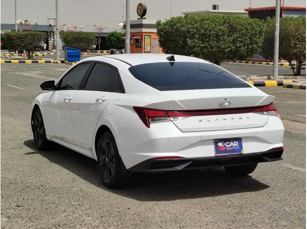 Car image 7
