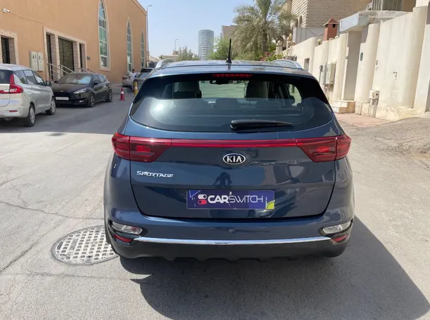 Car image 6