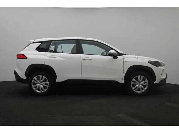 Car image 13