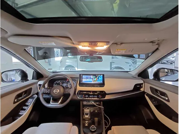 Car image 19