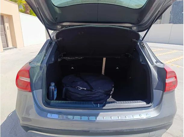 Car image 28