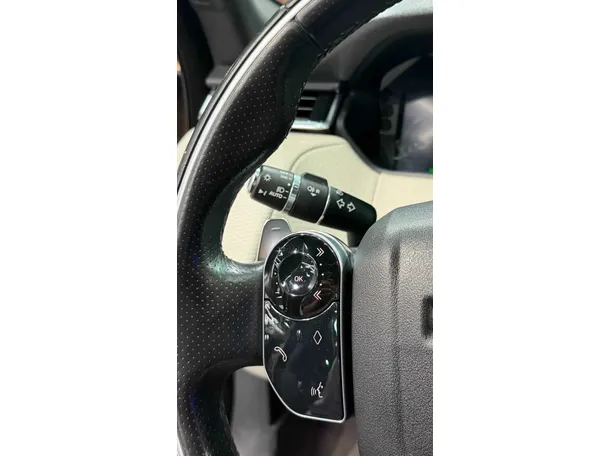Car image 35