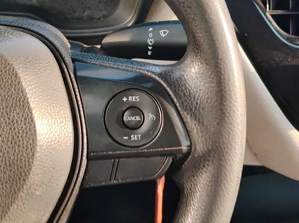 Car image 27