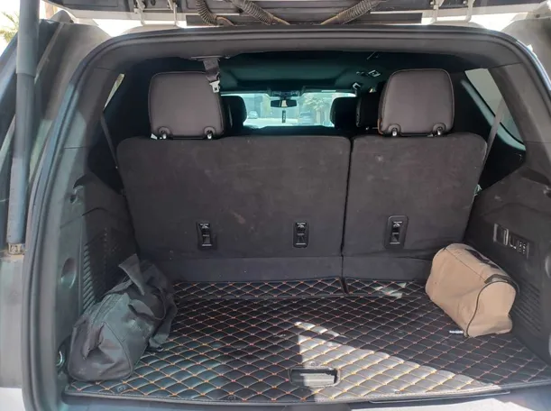 Car image 21