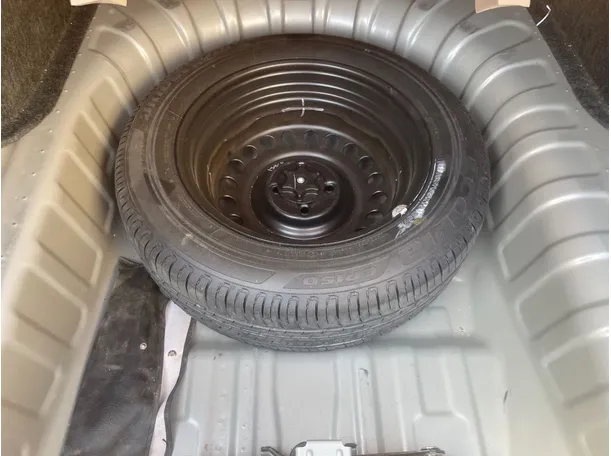 Car image 23