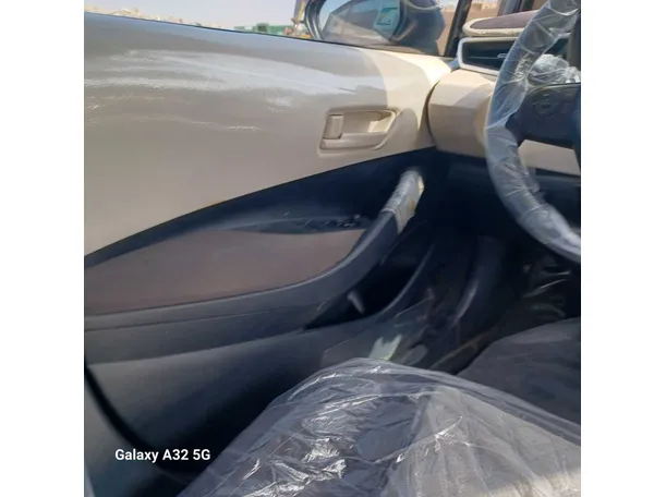 Car image 28