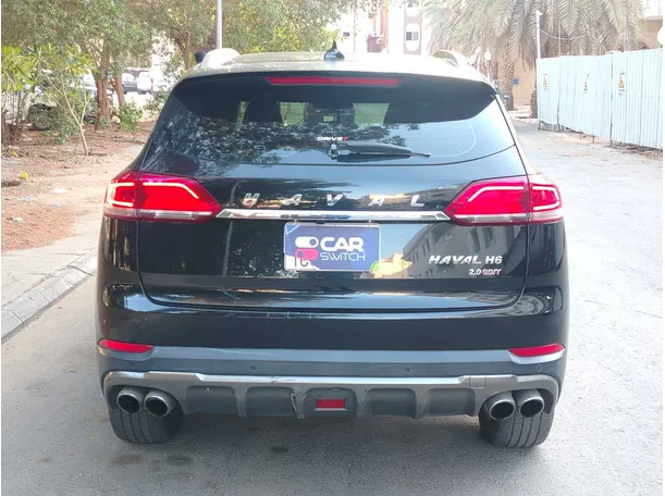 Car image 6