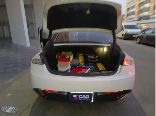 Car image 24