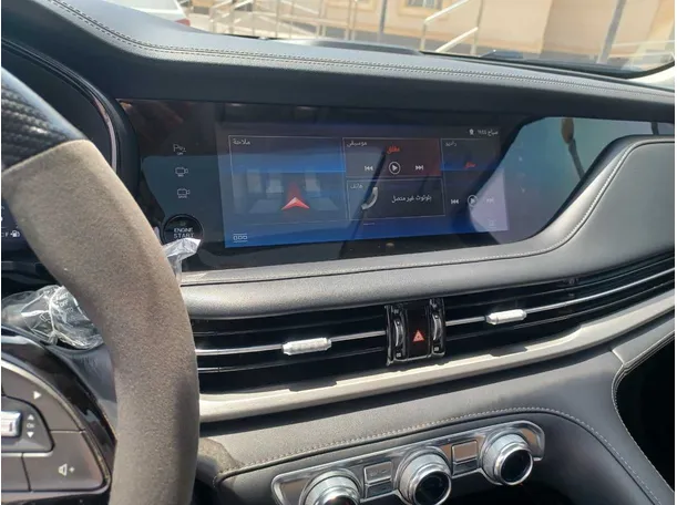 Car image 18