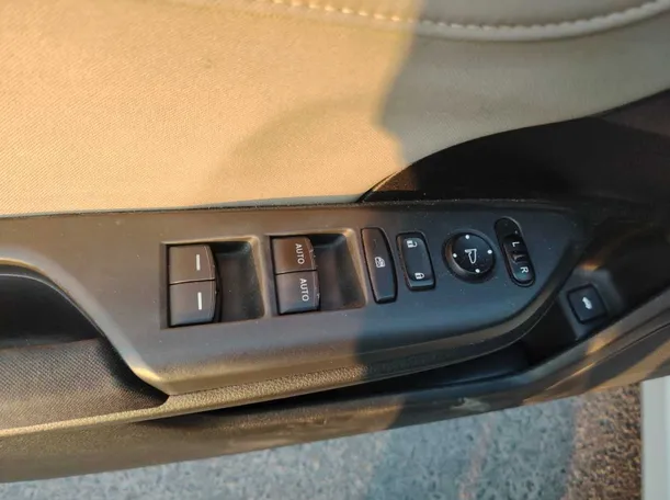 Car image 31