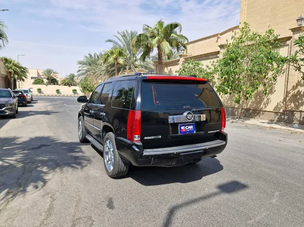 Car image 7