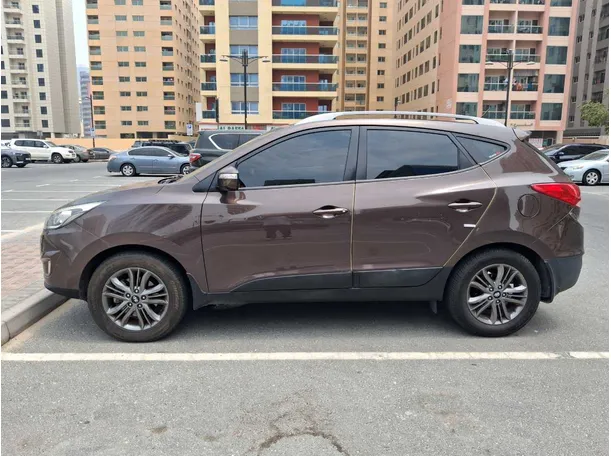 Car image 8