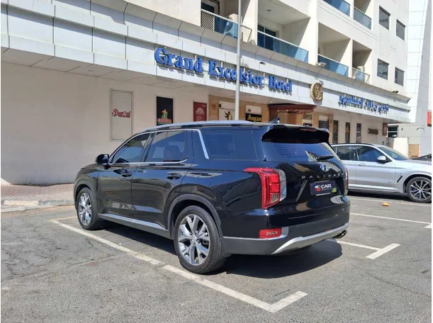 Car image 7