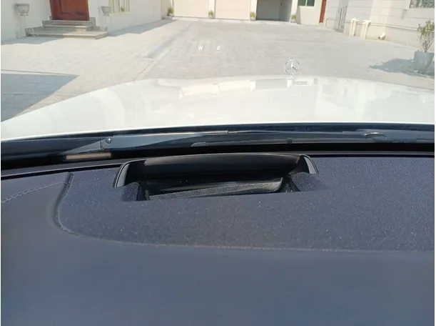 Car image 23