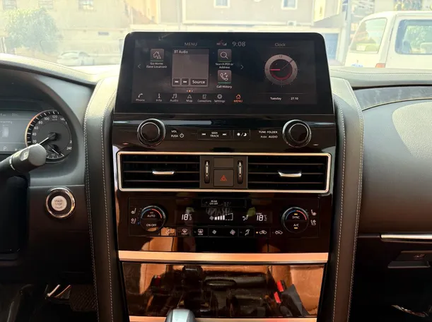 Car image 23