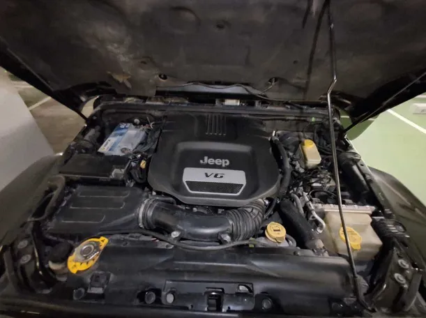 Car image 17