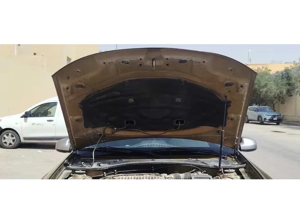 Car image 28