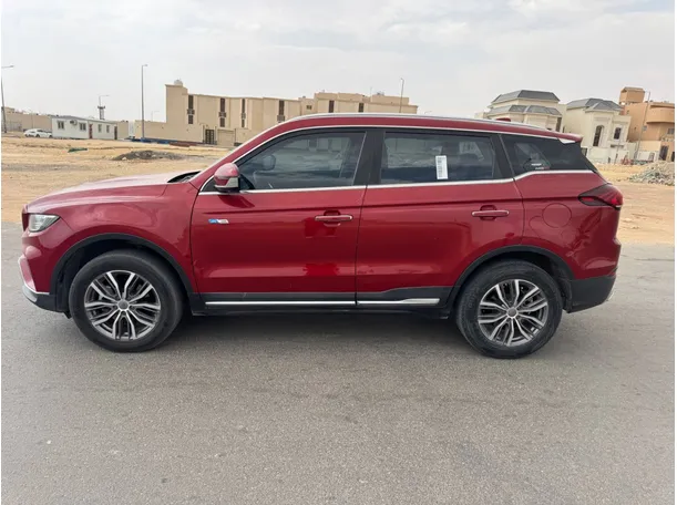 Car image 8